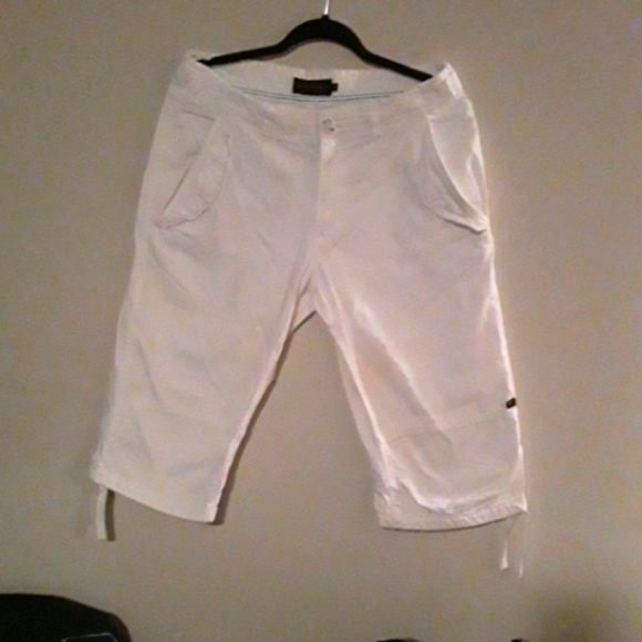 Point Zero Womens Plus Sized Cargo Type Capris - Picture 3 of 13